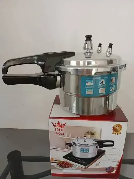 OLLA DE PRESIÓN PARA INDUCCIÓN Y GAS DE 3.5 LITROS