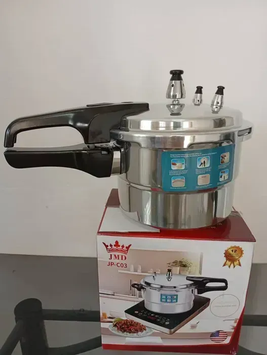 OLLA DE PRESIÓN DE 3 VÁLVULAS, CAPACIDAD 3 LITROS