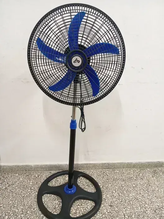 VENTILADOR DE PEDESTAL CICLÓN 18 PULGADAS