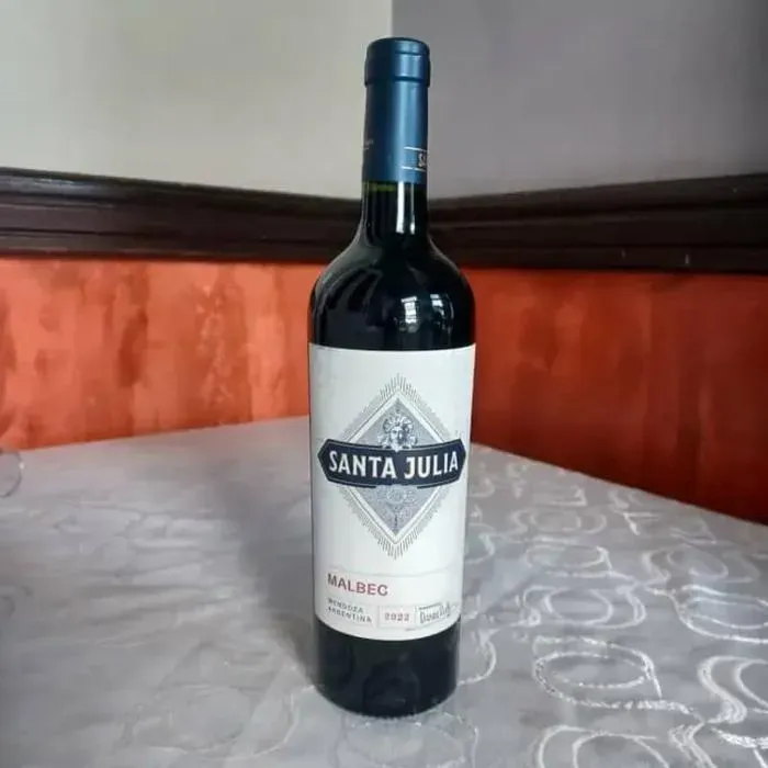 V/B Santa Julia
